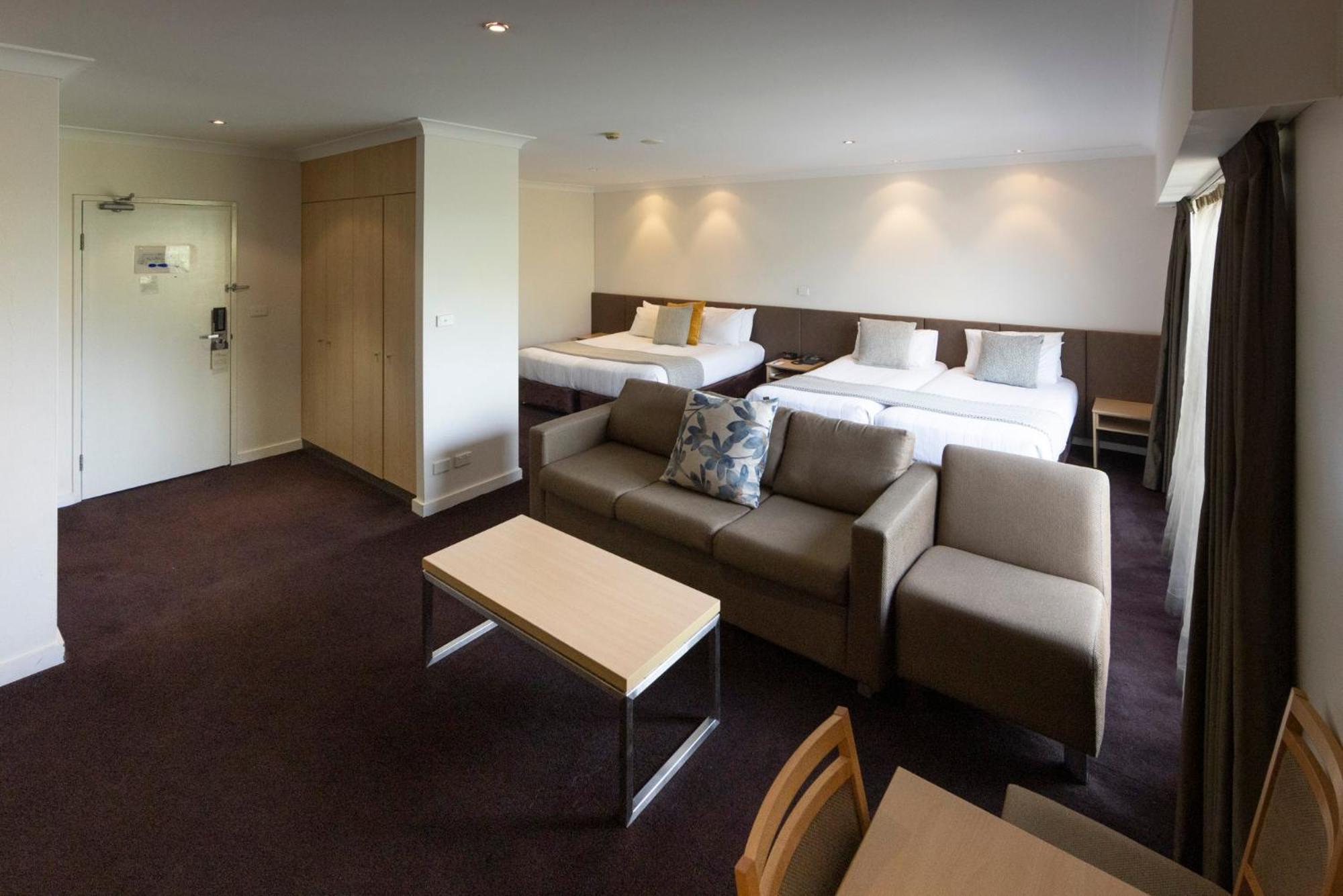 The Executive Inn, Newcastle New Lambton Room photo